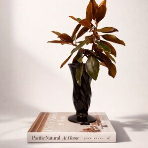 GORGEOUS VINTAGE HULL POTTERY USA B41‎ GREEN SWIRL CERAMIC 9” FLOWER VASE - EUC